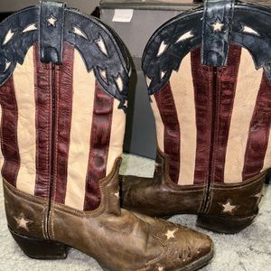 Women’s size 9 Laredo boots. Good used condition